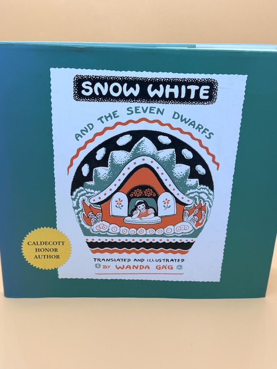 Snow White and The Seven Dwarfs translated and illustrated by Wanda Ga'g 1999 Smithmark Publishing Edition Childrens book gifts