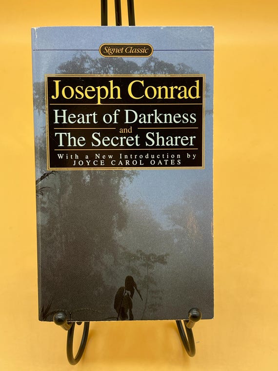 Joseph Conrad Heart of Darkness and The Secret Sharer 1997 MM paperback Classic Literature Books Vintage Paperbacks Intro Joyce Carol Oates
