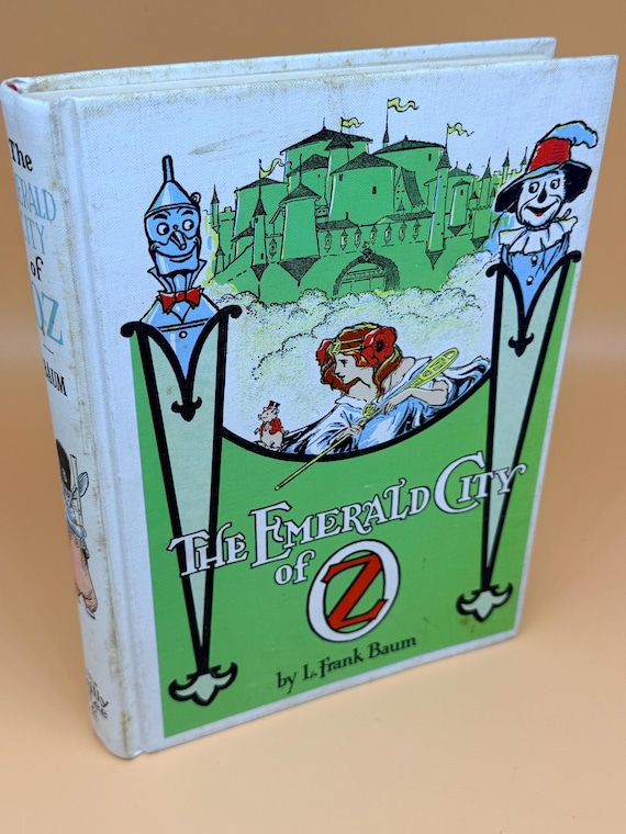 The Emerald City of Oz by Frank Baum circa 1960's White Spine Edition Reilly Lee Publishing Rare books Childrens Literature
