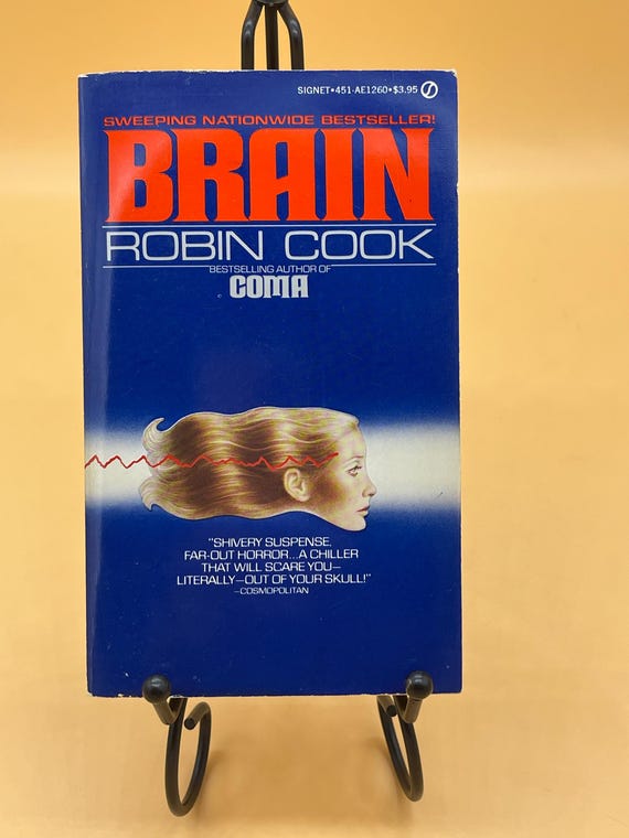 Brain by Robin Cook First Signet Printing 1982 Mass Market Paperback Vintage Paperbacks Horror Books Fiction suspense thrillers Bookshops