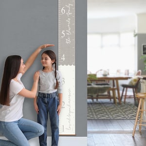 Gepersonaliseerde 6 ft familie sint-jakobsschelp canvas hoogtegrafiek - geliefde buitenmaats groeimeter kind - 1e verjaardag - familiecadeau - housewarmingcadeau