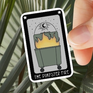 The Dumpster Fire - Tarocchi - Divertente - Adesivo per diario, bottiglia d'acqua, telefono, laptop