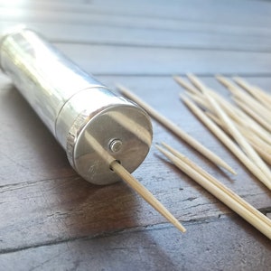 Box für Zahnstocher Sterlingsilber inklusive Markenverpackung Silbernes Schmuckdesign im Sonnenstil handgefertigt aus Bali