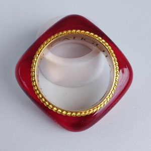 Kejsar Caligula Unik Ring Gult Guld 18K Glas Färg Blodrubinsten Handgjorda Snidade Smycken Design Från Bali