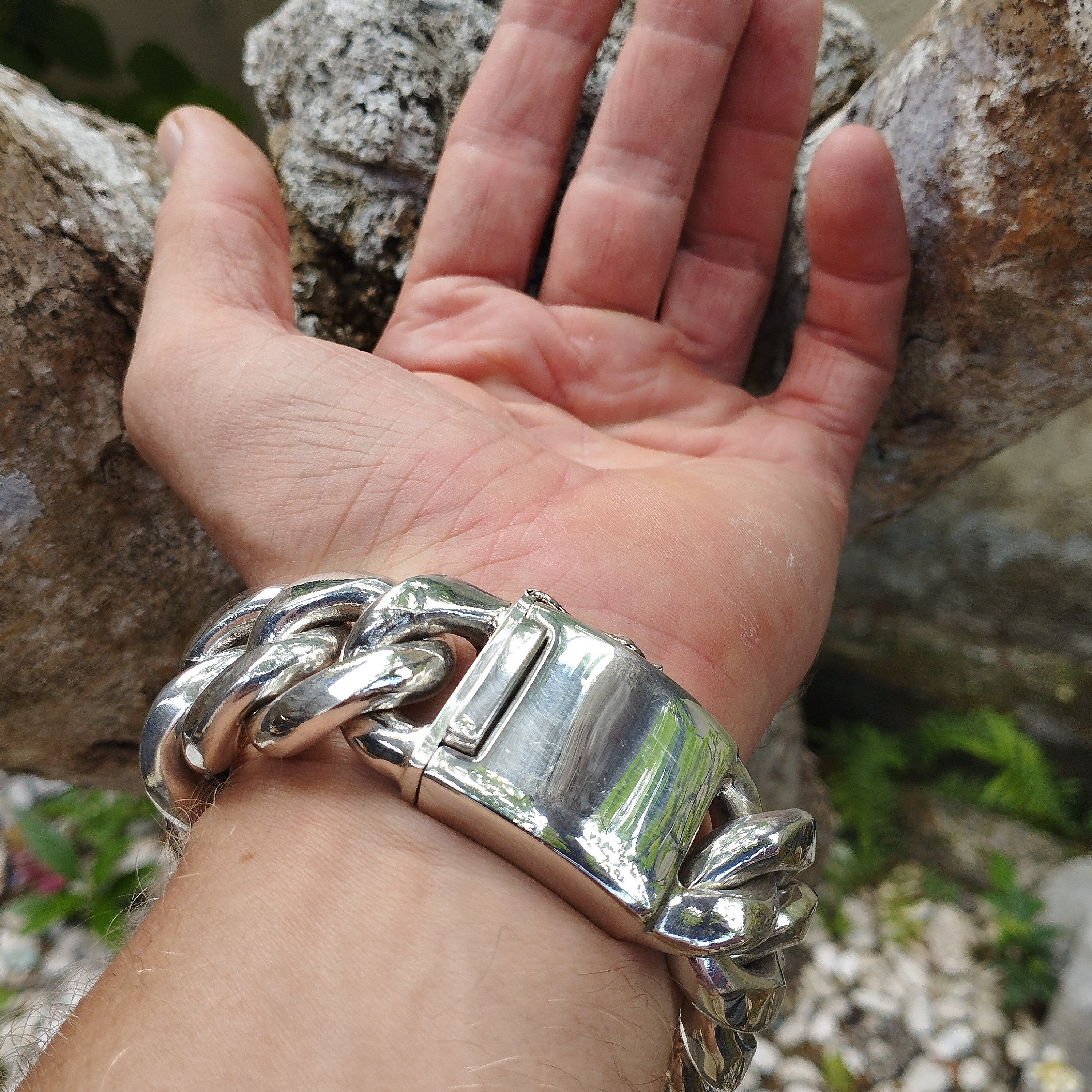 LYZCZC Men's Cuban Link Bracelet - 9 Inch Alloy Chain, Lightweight Hip Hop Jewelry - View #4
