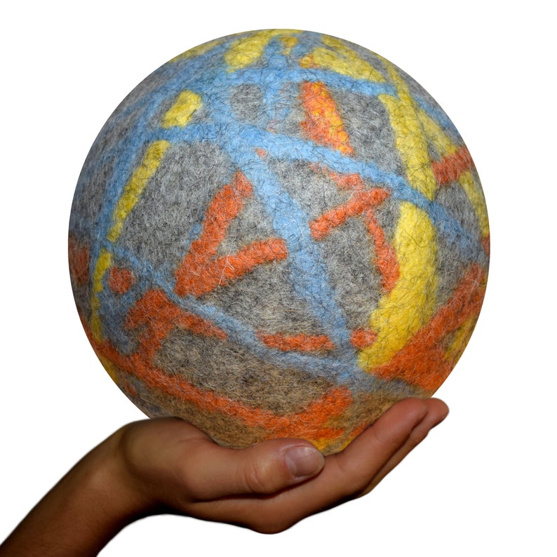Vilten bal kleurrijk Made in Germany 100% wol plasticvrij Zachte speelbal voor binnen Stoffen bal kinderen Indoor bal cadeau afbeelding 3