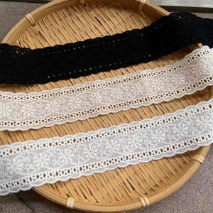 Cotton Lace Trim with Scalloped Edge - White Broderie Anglaise Trim for Sewing, Crafting & DIY Projects - Beautiful and Elegant Décor