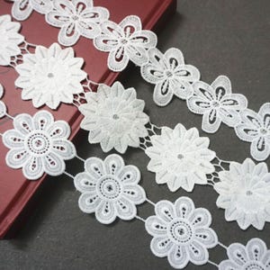 Off White Venice Lace Trim: Floral Guipure Scalloped Edge