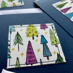 Cartoline di Natale fatte in casa - confezione da 6. Design dell'albero di Natale fatto a mano, acquerello dipinto a mano, biglietto festivo
