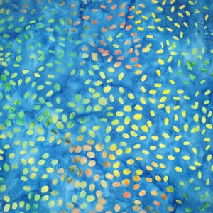 Hand gefärbt Batik Meterware oder Long / Fat Quarter 100% Baumwolle Quilting Stoff Blaue Fallende Blütenblätter
