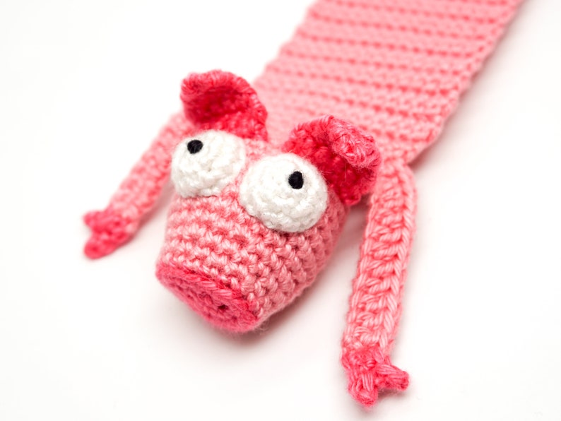 Pig Bookmark Crochet Pattern Amigurumi PDF Pattern image 1