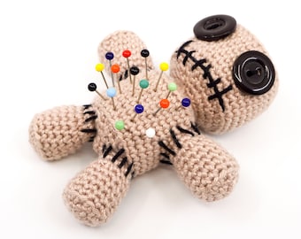 Voodoo Puppe Nadelkissen Häkelanleitung | Amigurumi PDF Anleitung