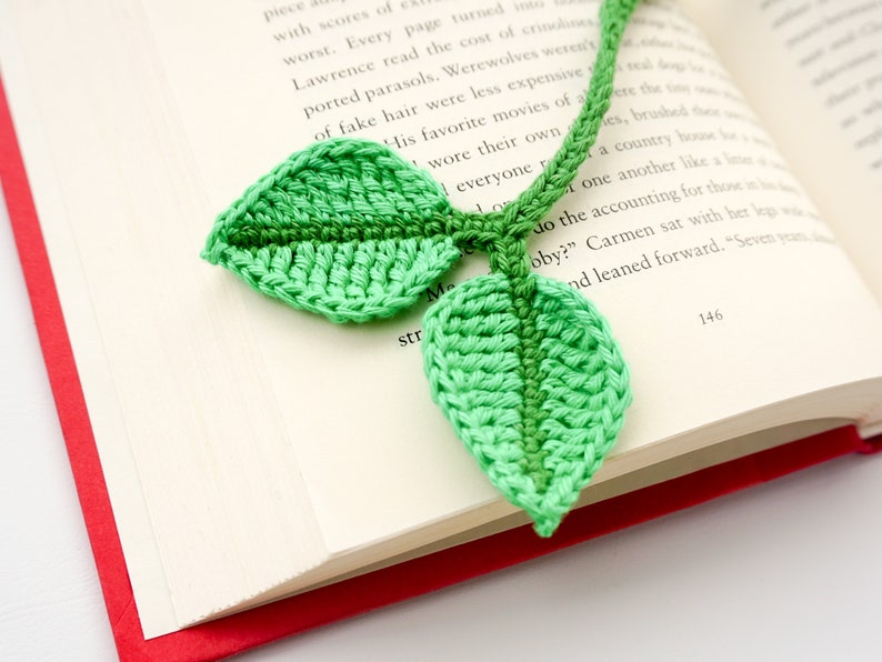 Leaf Bookmark Crochet Pattern Amigurumi PDF Pattern image 1