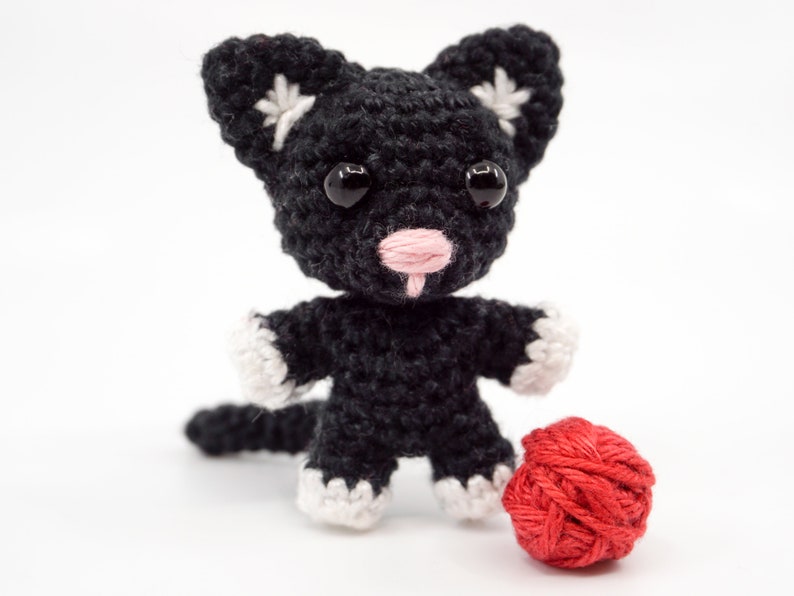 Mini Noso Cat Crochet Pattern  Amigurumi PDF Pattern image 1