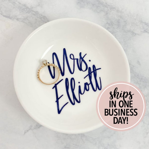 Personalized Mrs Ring Dish | Engaged Ring Dish Personalized Ring Dish Gift for Bride Engaged Gift Ring Dish Stocking Stuffer Mrs Gift