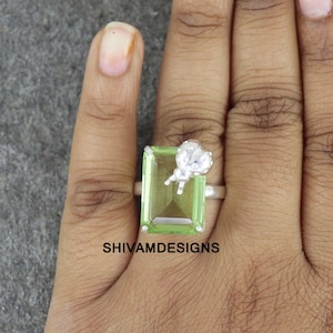 Anello in argento sterling con ametista verde, accento coccinella