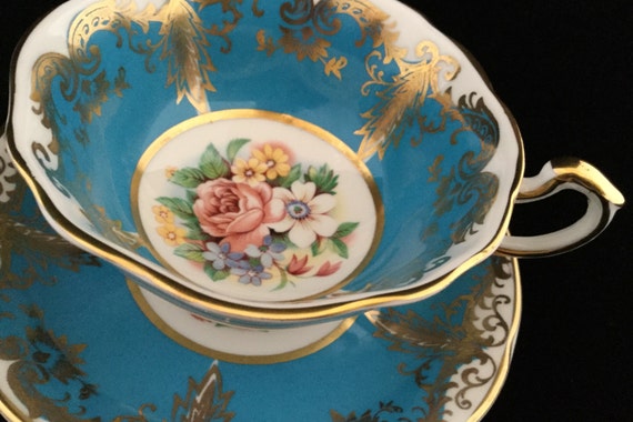 Paragon by Appointment to Her Majesty the Queen Fine Bone China