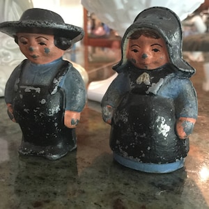 Vintage Amish paar Mann und Frau Salz & Pfefferstreuer aus Gusseisen