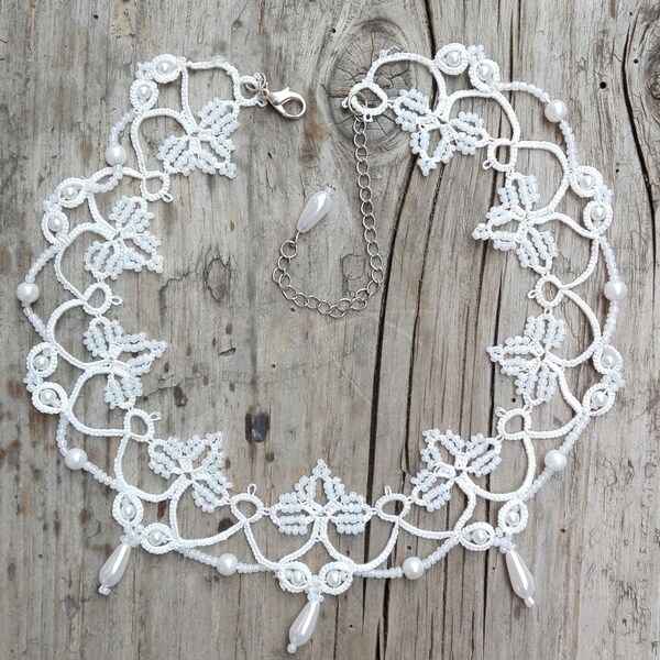 White Wedding Necklace, White Boho Necklace, Leaf Necklace, Special Occasion Jewelry, Prom jewelry, Frivolite Jewellery, Tatting Jewelry