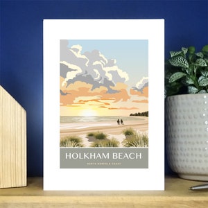 Amanecer en la playa de Holkham, North Norfolk. Tarjeta de felicitación tamaño A6 con retrato. Más de 500 para elegir.