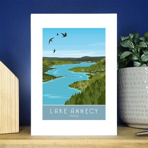 Lac d'Annecy, carte de voeux, région de la Haute-Savoie en France, carte de voeux portrait. Plus de 500 au choix.