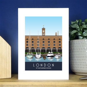 Carte de voeux St Katharine's Dock London Blue Bannert. Plus de 500 modèles au choix.
