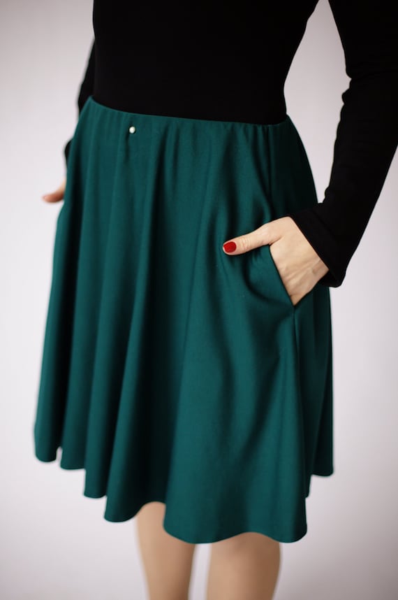 Cool thin White//Black//Navy A-line Elasticated Summer Skirts with Pockets 28 NEW