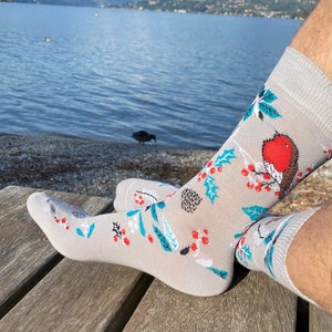 Men&#39;s &#39;Winter Robin&#39; socks. Christmas socks / Secret Santa / Stocking filler / Robin / Xmas present / Gift for him / Novelty socks