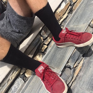Men&#39;s Crew Sports socks. Gym socks / Retro Styling / Cotton-rich / Black sports / Crew Sports / Ribbed leg / Cushioned foot.
