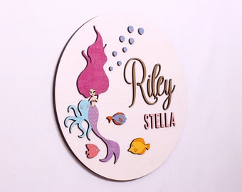 Segno del nome della ragazza della sirena, decorazione murale a tema nautico, arte murale dell'asilo nido, insegna del legno del nome del bambino, segno della culla, nome dell'asilo nido, stile shiplap dell'arredamento del bambino