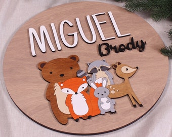 Segno del nome del vivaio, Personalizzato, placca Nursery Wall Art, Ritaglio del nome in legno, idee di rivelazione del nome, Animali della foresta, backboard liscio da 12 "-30"