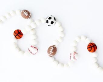 Guirnalda de fieltro con pelotas deportivas, guirnalda de fútbol, guirnalda de baloncesto, guirnalda de fútbol americano, guirnalda de béisbol, decoración para fiestas con temática deportiva.