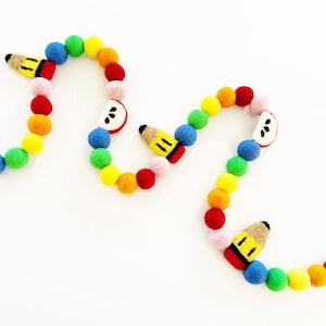 First Day of School Felt Apple and Pencil Garland | Felt Apples | Felt Pencils | Pom Pom Garland | Teacher Gift | Classroom Decorations