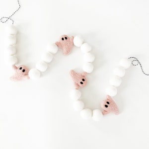 Pink Ghost Felt Ball Garland | Felt Ghosts | Halloween Garland | Pom Pom Garland | Happy Halloween | Hey Ghoul | Hey Boo | Ghost Banner