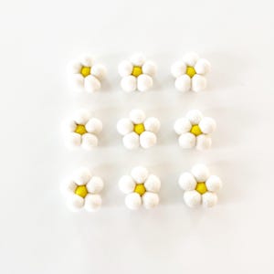 Felt Daisies | Felt Flowers | Spring Daises | Hello Spring | Daisy DIY Garland