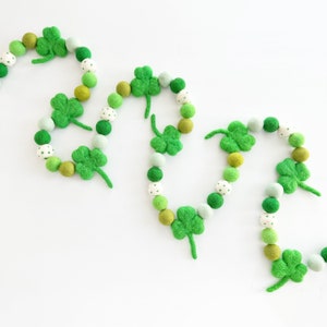 Shamrock Garland | St Patrick's Day Felt Ball Garland | St Patty's Day Pom Pom Garland | Felt Shamrocks | Lucky Charm Garland