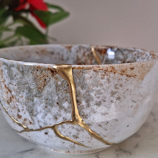 Kintsugi bowl. Cerámica japonesa. Colección "Fuyu"