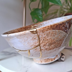 Kintsugi-kom. Japans keramiek. &quot;Maan&quot; Collectie