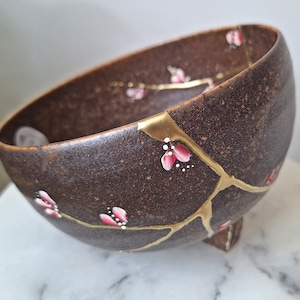 Kintsugi bowl. Japanese ceramics Collection &quot;Fuyu&quot; 1