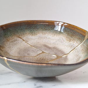 Kintsugi Bowl, Broken and Repaired Japanese Ceramic, Vase, Pottery, Mug, Art, Gift Made in Japan RF181