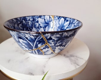 Kintsugi bowl. Japanese ceramics Collection "Natsu1"