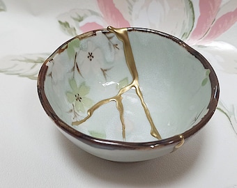 Kintsugi bowl. Japanese ceramics Collection. Ref. 18