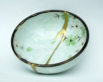 Kintsugi bowl. Japanese ceramics Collection "Natsu". Ref. 550
