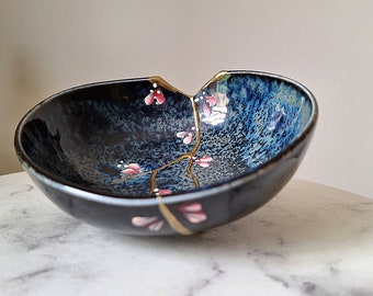 Kintsugi - kintsugi bowl. Japanese ceramics Collection "Fuyu". Ref. 180RE