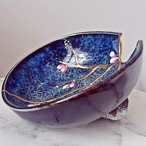Kintsugi Bowl Japans keramiek met handgeschilderde bloemen