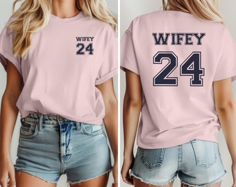 Camiseta de manga corta Wifey 24, Futura novia, Recién casada, Camisa de luna de miel, Regalo para ella, Regalo de boda, Regalo de aniversario. Año personalizado