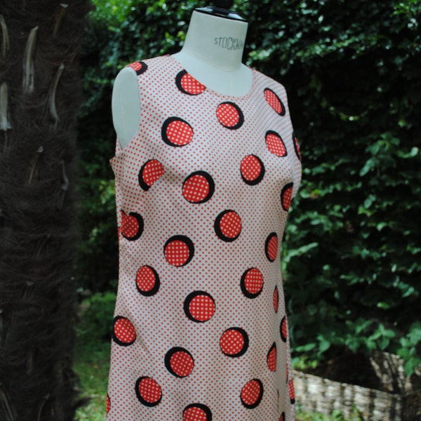Robe à pois rouges  1960 /Taille : 42