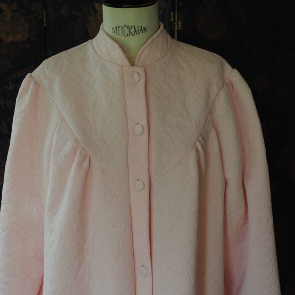 Robe de chambre rose 1950