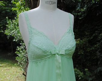 Nightdress 1960/green almond