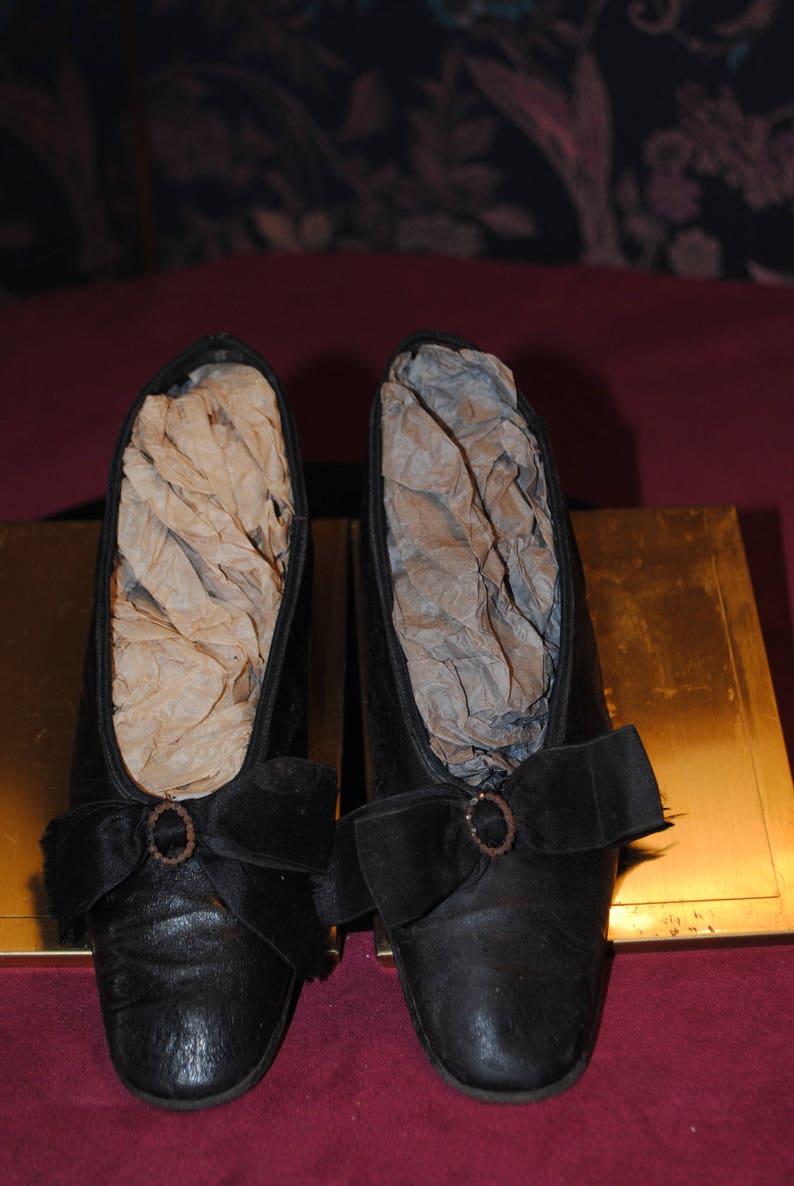 Chaussures Anciennes Enfant LOWARD – Cuir Marron – XIXème Siècle – États-Unis